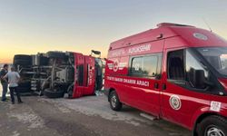 Malatya'da yangın ihbarına giden itfaiye aracı devrildi: 3 yaralı