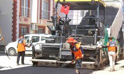 Mersin'de iki önemli güzergahta asfalt çalışması