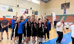 Minikler Hentbol Türkiye Şampiyonası Kuşadası'nda tamamlandı