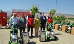 Muş'ta manda yetiştiricilerine süt sağım ve elektrikli yayık makinesi desteği