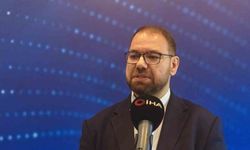 SETA Kıdemli Araştırmacısı Akıllı: '20 yıl önce halı bakmaya gelen liderler, bugün savunma sanayii ürünlerini incelemeye geliyor'