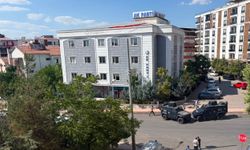 Siirt'te AK Parti il binası önüne bırakılan şüpheli çanta kontrollü patlatıldı