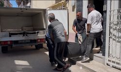 Talihsiz adam merdivenlerde can verdi... Acılı annenin feryadı yürekleri dağladı