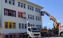 Turgutlu'da okullar ve parklar yeni döneme hazırlanıyor