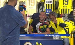 Vedat Muriqi'ye Kadıköy'de sevgi seli