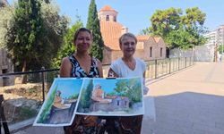 Yıllardır yaşadıkları Antalya'nın tarihini tuvale taşıyorlar