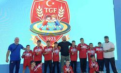 Yunusemre'nin minik pehlivanları Türkiye'yi salladı