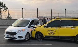 3 kişinin yaralandığı zincirleme kaza araç kamerasına yansıdı