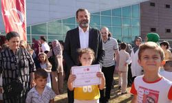 600 çocuk Gürsu'da yüzmeyi öğrendi