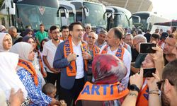 AK Parti Mersin Teşkilatı 25. yıl buluşması için Ankara yolunda