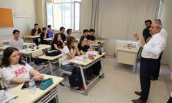 Akbaş DYK kurslarında öğrencilerle buluştu