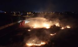 Aksaray'da alevlerin yükseldiği ot yangını korkuttu