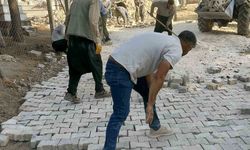 Araban'da mahalle mezarlığı imece usulüyle parke taşına kavuştu