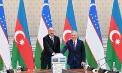 Azerbaycan Cumhurbaşkanı Aliyev, Özbekistan Devlet Başkanı Mirziyoyev ile bir araya geldi