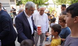 Başkan Hallaç, Muhammediye Camii'nde minik gönüllere dokundu