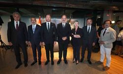 Beşiktaş Yönetim Kurulu Üyeleri, BJK-Kabataş Vakfı Okulları'nın öğretmenlerini Tüpraş Stadyumu'nda ağırladı