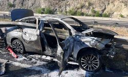 Bilecik'te otomobil bariyere çarpıp alev aldı: 3 astsubay yaralandı