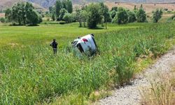 Bingöl'de otomobil takla attı: 4 yaralı