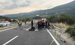 Bolu D-100'de iki otomobil kafa kafaya çarpıştı: 1 ölü, 2 yaralı