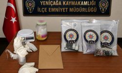 Bolu'da park halindeki otomobilden 100 bin liralık uyuşturucu çıktı: 2 tutuklama