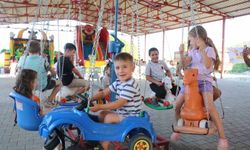 Bozdoğan'da çocuklar yaz şenliklerinde eğleniyor