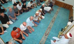 Burhaniye'de Mevlit Kandilinde camiler doldu