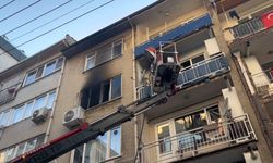 Bursa'da korkutan yangın...Mahalleli sokağa döküldü