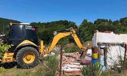 Çanakkale'de 16 kaçak yapı yıkıldı