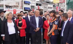 CHP İstanbul İl Başkanı Gürsel Tekin Taksim'de esnaf ve vatandaşlarla buluştu