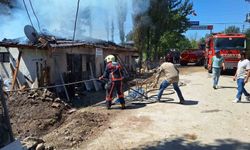 Çorum'da alevlere teslim olan mermer atölyesi kullanılamaz hale geldi