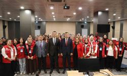 Damla Gönüllülük Hareketi gençleri Niğde Valiliği'nde ağırlandı