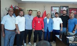 Darende Belediye Başkanı Bozkurt'tan şampiyon Feyzullah Aktürk'e tebrik