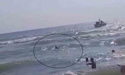 Denizde can pazarı: Dalgalara kapılan 2 kişi kurtarıldı, 14 yaşındaki çocuk boğuldu