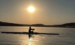 Depremzede Emine, hayata kürek çekerek tutundu