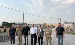 Digor'da KÖYDES çalışmaları sürüyor: Kaymakam Zengin Karabağ köyündeki parke taşı yapımını inceledi
