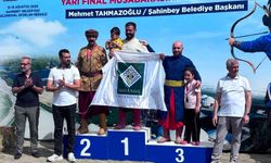 Elazığlı atlı okçular Gaziantep'te zirveyi fethetti