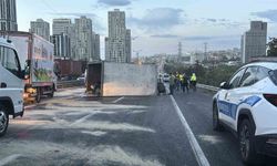 Esenyurt'ta 11 araç kazaya karıştı: 2' ağır 6 yaralı