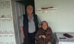 Eşine olan sevgisi 60 basamaklık merdivene asansör yaptırdı