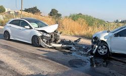 Eskişehir'de 2 araç kafa kafaya çarpıştı
