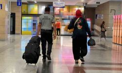 Eskişehir'de trende ayağı sıkışan kadın yolcu itfaiye ekiplerince kurtarıldı