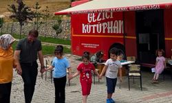 Gezici Kütüphane Gökçedere'de çocuklarla buluştu