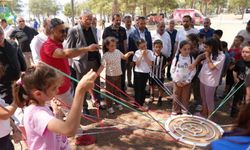 Gürsulu öğrenciler piknik şöleninde coştu