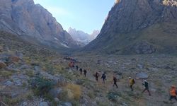 Hakkari'nin zorlu zirvelerinde hayati tatbikat