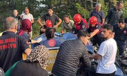 İşçi servisi ile otomobil çarpıştı: 1'i ağır 4 yaralı