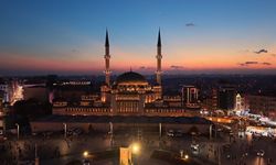 İstanbul'da Mevlid Kandili dualarla idrak edildi