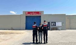 Jandarma çeşitli suçlardan aranan 28 kişiyi yakaladı