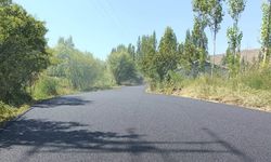 Kağızman'da köy yollarında asfalt seferberliği: 7 kilometrelik yol yenileniyor