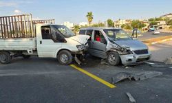 Kamyonet ile hafif ticari araç çarpıştı: 1 yaralı