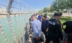 Kanalda boğulma tehlikesi geçiren 2 çocuk valinin korumaları tarafından kurtarıldı