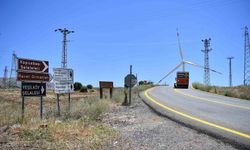 Kapuzbaşı yolunda yol çizgisi çalışması yapıldı